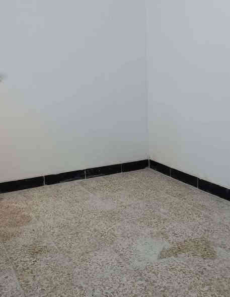 #للايجار 
بيت في حي الاصدقاء يحتوي على غرفتين صاله مطبخ صحيات  طارمه سعر الايجار 400
***********
***********
المهيمن للاستثمار العقاري
