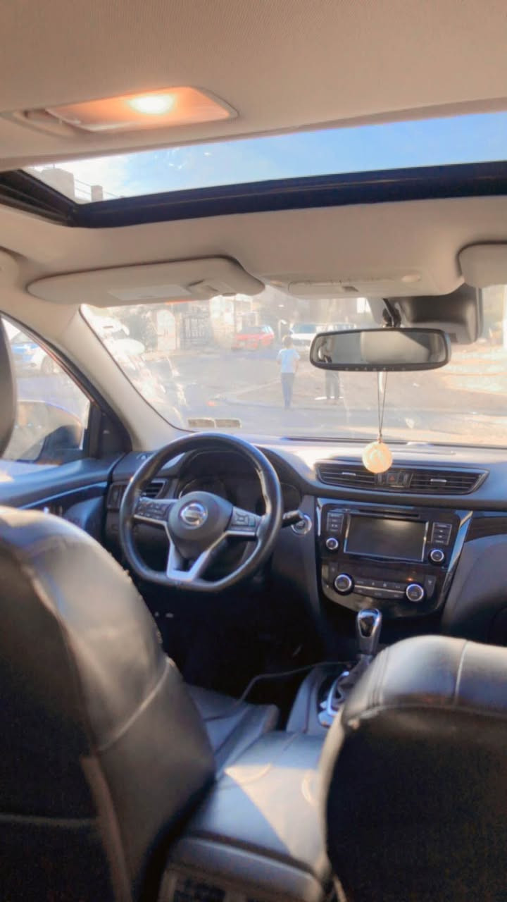 نيسان رؤگ سپؤرت 2021 SL فول مواسفات سئ پارچه ي سبوغه پئش و پشتي كه پسه هه مووشتئكي بيلادي شريكه يه سئ پارچه تشي به خي امريكايه به بئ لئدران رسمي ره قه م شانسينم و ده عمه كه م داناوه گؤرينه وه ش ده كه م ئه گه ر به دلم بيت *********** أربيل, العراق
