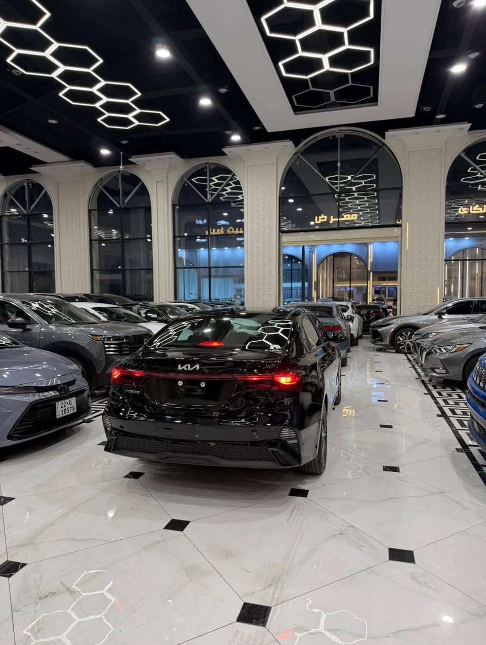 السلام عليكم 
للبيع كيا فورتي اسود 2024 LX
محرك 20 دوش 
ماشي 15 الف ميل 
سيارة بيها نص قبغ صندوق صبغ بدون دواخل  
سياره كل ارباكات شركة 
سياره بدون تعديل و كلير أمريكي شرط
سياره بدون شخوط و بقصات شرط 
سياره بدون رقم ترقيم شمالي فقط 
تكلفة رقم 11.5 ورقه ونص 
ملاحظة صوار حادث موجوده في المنشور 
اي استفسار عن سيارة خاص مفتوح 

السعر 142 ورقه ومجال 
اخوكم ديار ابو عمر 
*********** واتساب فقط للتواصل 
***********اتصال 
عنوان أربيل معارض السيارات أربيل, العراق
