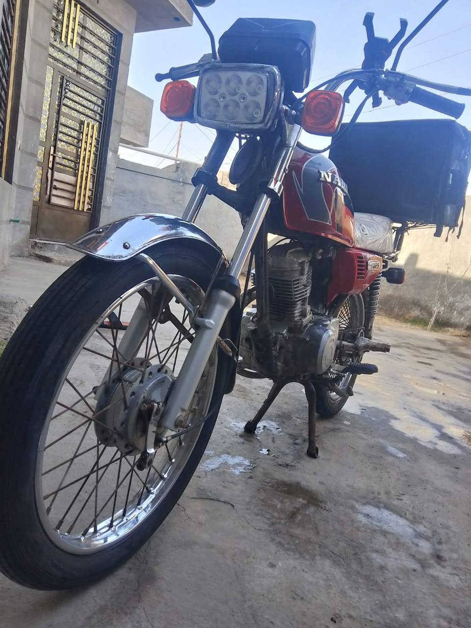 دراجه البيع نضيفه كلش ***********
