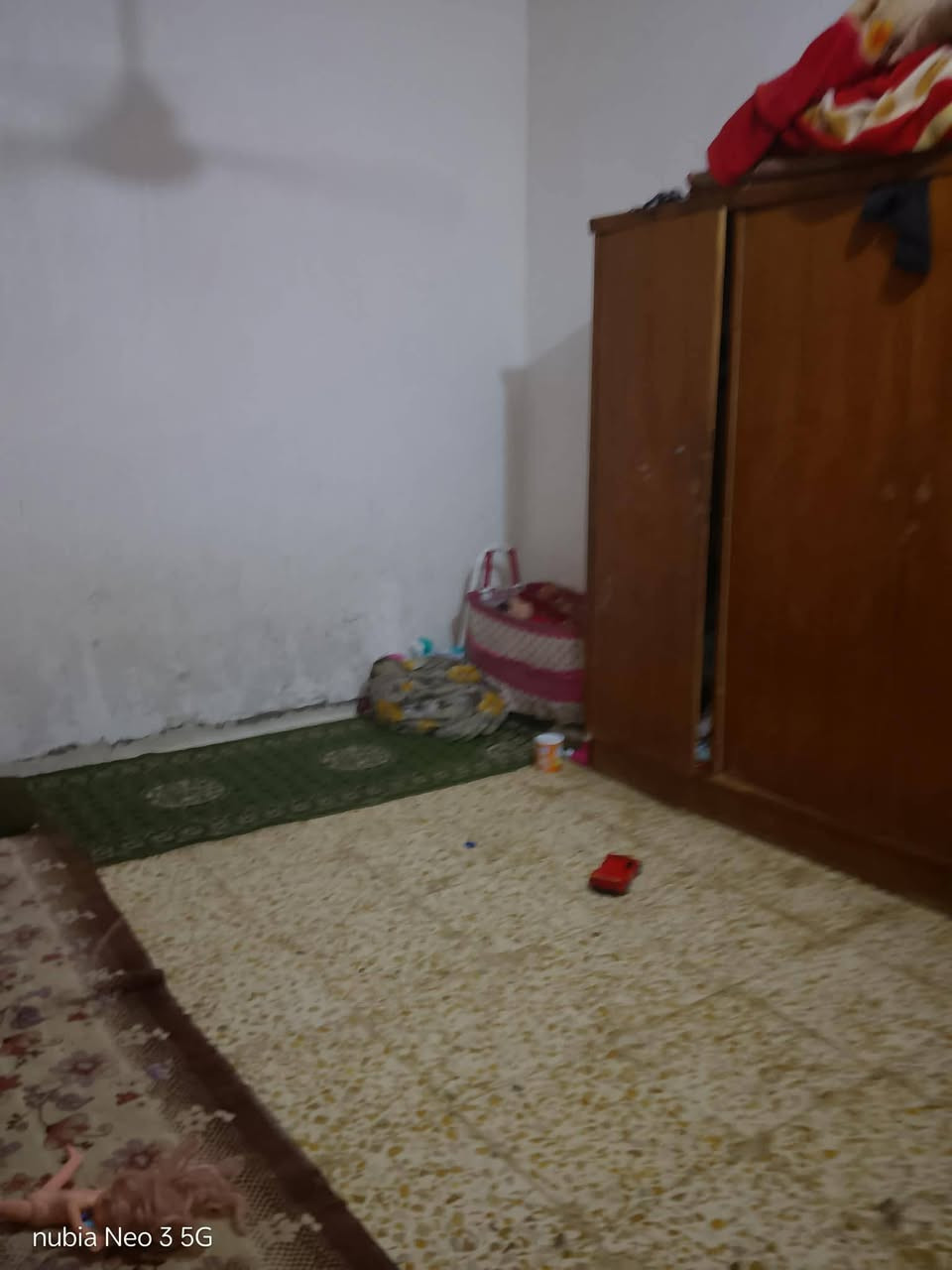 السلام عليكم دار للبيع مساحه 100 متر في الطهمازيه السعر 40 الاتصال على هاذ الرقم ***********
