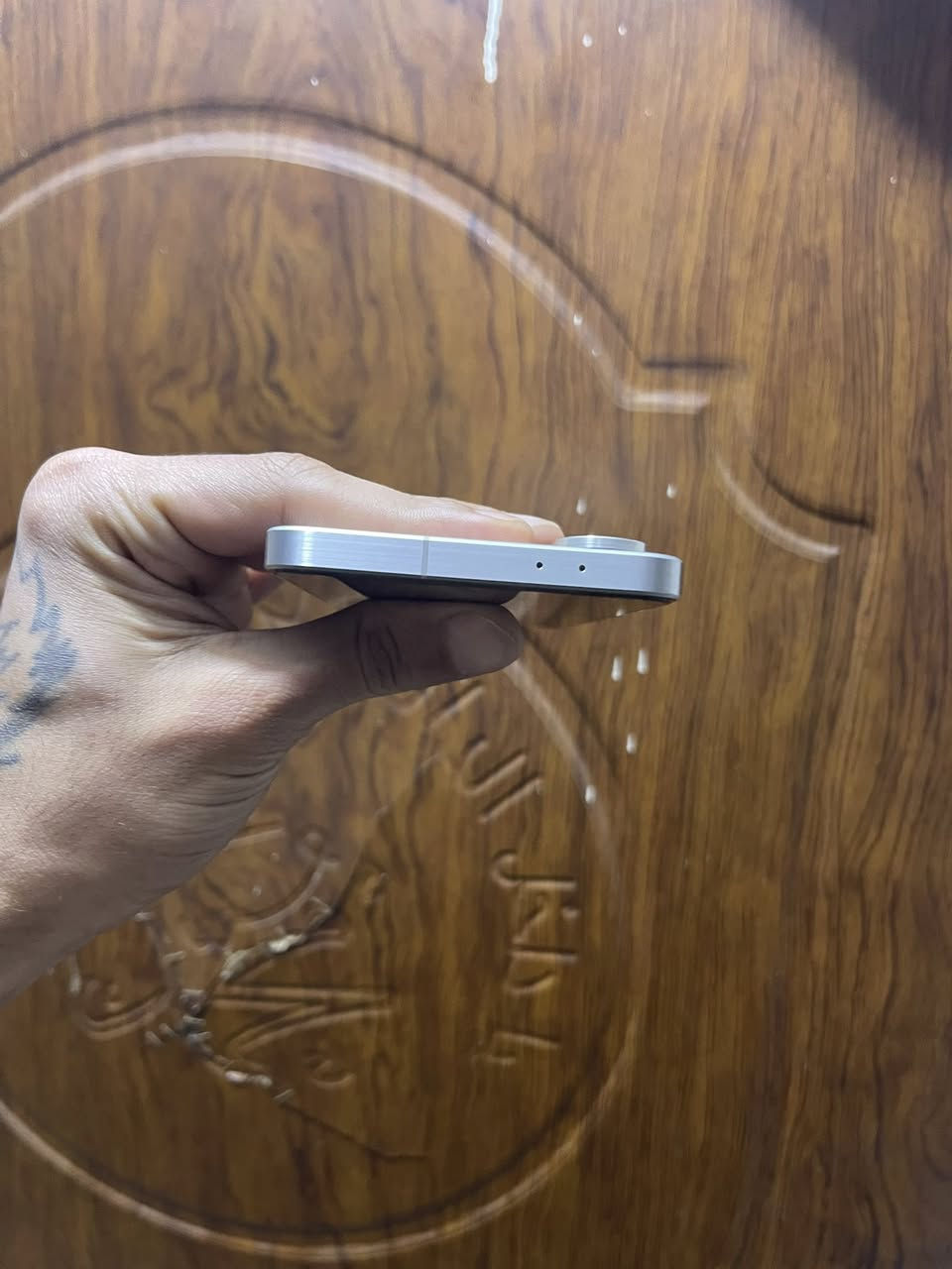 السلام عليكم جهاز كالكسي a56 ذاكره 256للبيع جهاز جديد استعمال قليل ملحقاته كامله ماعدا الكارتونه السعر 400وبي مجال بسيط


**إذا كنت صاحب هذا الإعلان وتريد حذفه لأي سبب، رجاءا أرسل رسالة إلى الدعم الفني**