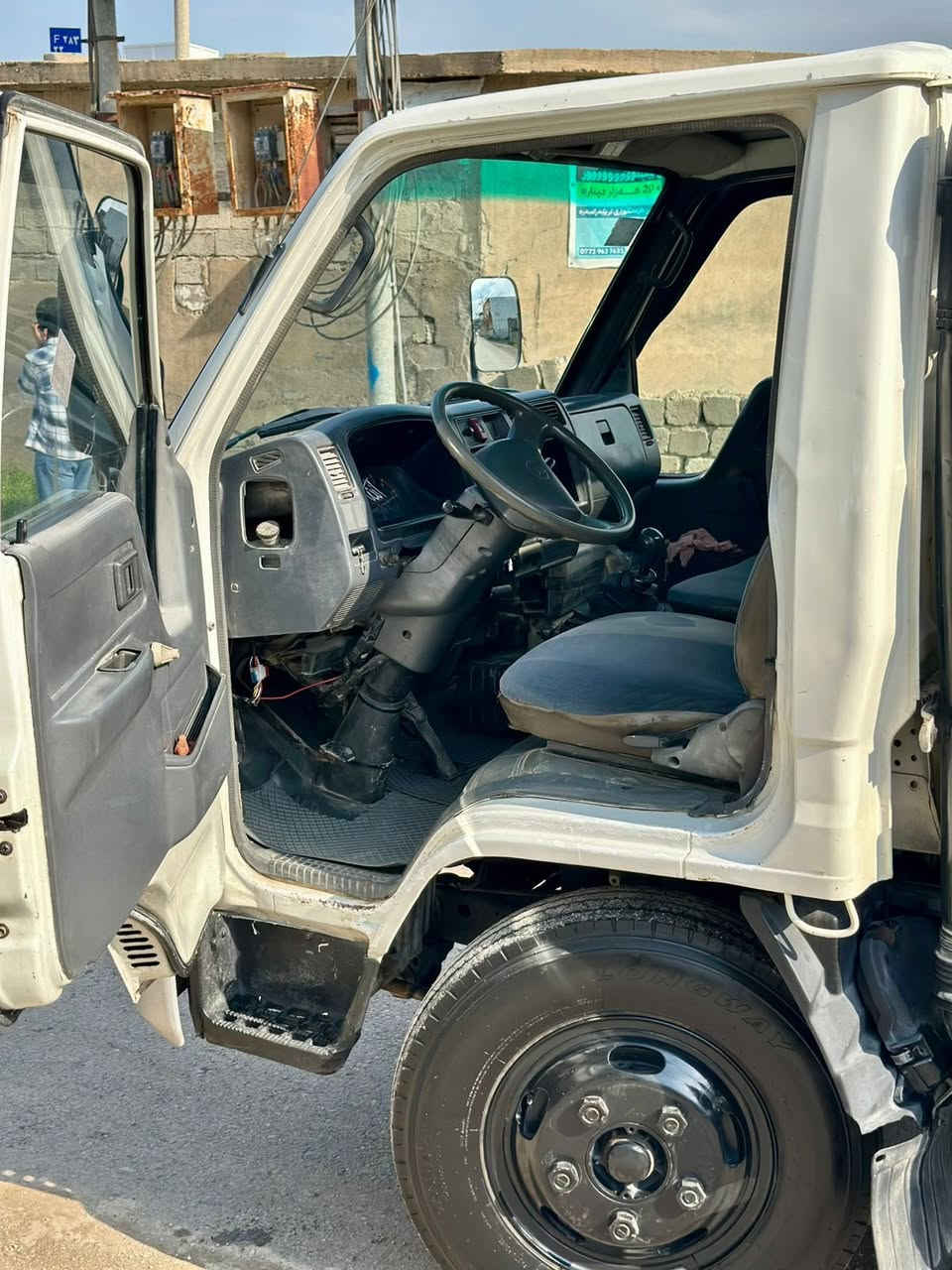 ڕیکلام
تیۆتا دانیا 
 مۆدێل 2000 بۆ فرۆشتن.
 بیلاد عێراقی سوكان ئەسڵ واتا محەوەر نییە
كەمێك مەكینەی ڕۆن كەم. ئەكات ئیتر هیچ كێشەی نییە 
مەمپی گاز تازە تەشفیتە ڕەقەم سلێمانی  بەناوی خۆمەوەیە
هەر شەش تایەی تازە 
تەنكیەكەی گەڵبەنایزە ٤٥٠٠لترە 
سەیارەكە لەئیشایە
نرخی 110گەڵاو کەمێک معامەلە
ژ.ت ***********
شوێن سلێمانی/تاسلوجە
