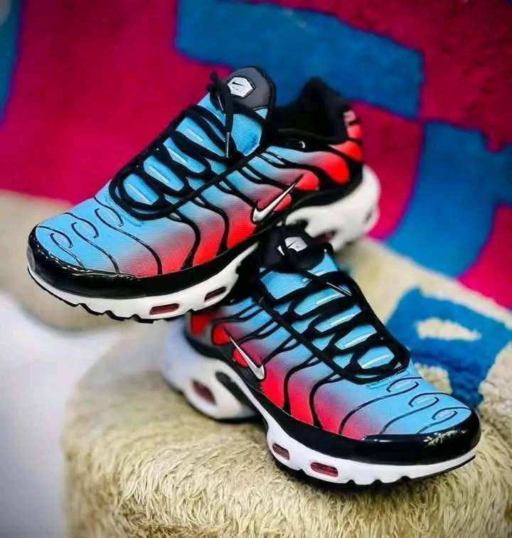 حذاء نايك اصلي  TN   Air
براند   اصلي  %100

السعر  40  الف  والتوصيل  مجاني  

القياسات من 40-41-42-43-44

محلات زيد سبورت  المنصور  سوق سهام العبيدي

***********     وات ساب  

بقت   12     قطعه   فقط   وبالصورة  اشكالهن
