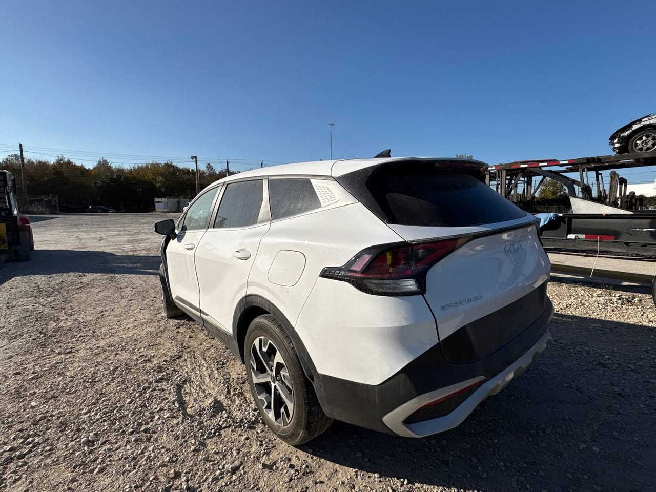 سلام عليكم. قريب الوصول سبورتج ابيض 2024داخل جلد بصمة قريب الوصول السعر 116ورقة تواصل على الخاص او 00962795655414


**إذا كنت صاحب هذا الإعلان وتريد حذفه لأي سبب، رجاءا أرسل رسالة إلى الدعم الفني**