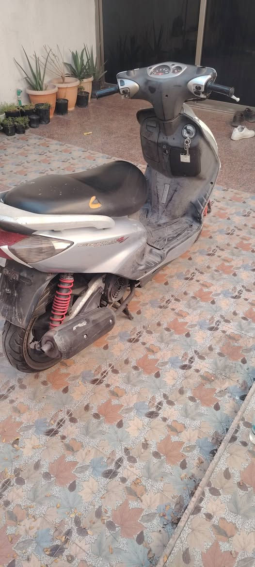 سكنس نثيه 140 للبيع
كهربائيات شغال كله سلف اشاير لايت بكلايت
محرك نضيف ممفتوح
كفرات مختم بلاديه
خابرني ودلل مكاني بغداد كريعات
***********
