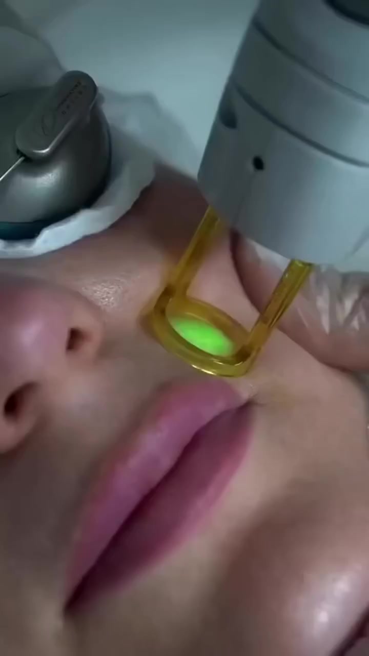 عروض الليز كانديلا الثلجي احدث اصدار🤩🤩 استغلوا #عروض رمضان المبارك 🌛
للنساء والرجال يوجد كادر #خاص من عيادات الوارث الطبية 
يعني النتيجه من اول جلسة :-
فل بدي 100,000
مني فل بدي 75,000
بكيني& اندر ارم 35,000
بكيني 25,000
اندر ارم 15,000
ذراع كامل 15,000
نصف ذراع 10,000
قدم كامل 25,000
نصف قدم 15,000
وجه كامل 15,000
وجه & رقبة 20,000
رجالي 
وجنات 15,000
وجنات & رقبة 25,000
للحجز والاستفسار ***********
العنوان بسماية الشارع العام قرب كافية مستربن
