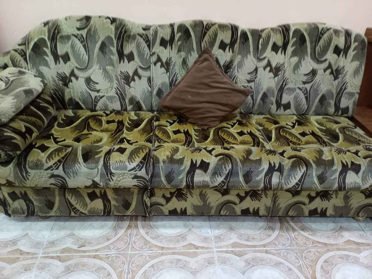 للبيع ديوان خشب عراقي جيد 10امتار زوايه واحدة سعرو300الف وبي مجال


**إذا كنت صاحب هذا الإعلان وتريد حذفه لأي سبب، رجاءا أرسل رسالة إلى الدعم الفني**