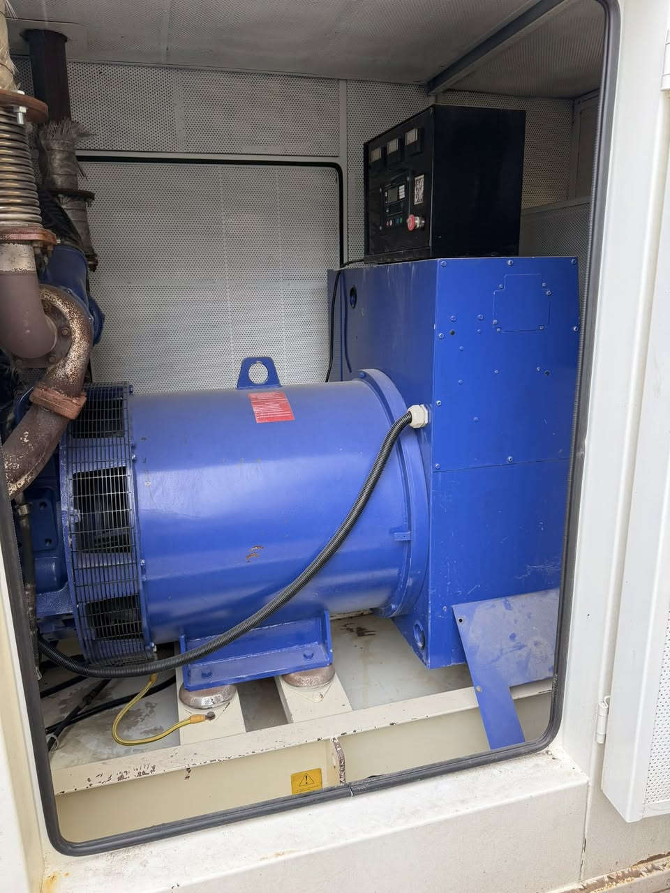 #مولدات 
دايو 10 سلندر كاتم جديد اخو زيرو مشتغل شي قليل 
نضافه90%شرط الشغل كفاله عامه من تبخير وتنقيص
حمل 1200 أمبير 

📍التوليد 500 kva
📍السعر خاص او اتصال بالرقم التالي 

العنوان أربيل الصناعه الجنوبيه 
للاستفسار اتصال + واتساب (***********)يوجد توصيل لجميع المحافظات
