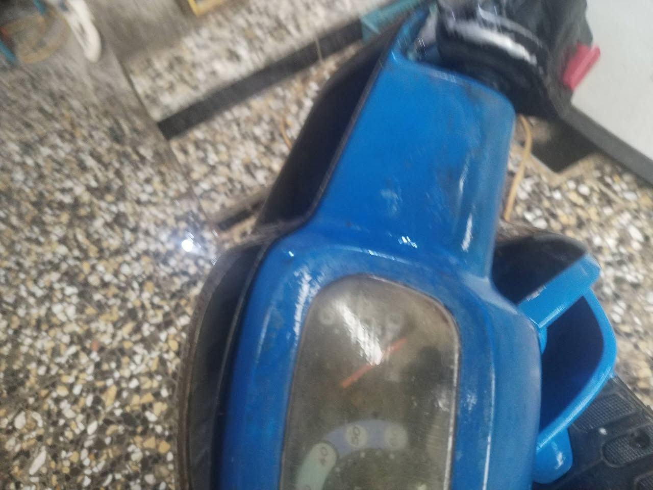 دراجة بطة للبيع شغالة من اول هندر
السعر 150 وبيهه مجال 
***********
