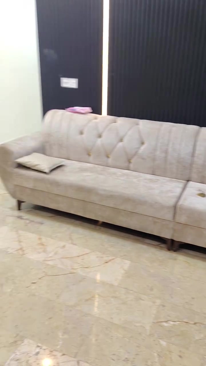 شقه للايجار نص موثثه زيرو طابق ثاني موقعها بالضبط الخدمي مال الكنيسه إلي على قناة الغدير مقابل شقق زيونه خصخصه سبالت محله٧٠٦ لاستفسار الاتصال على الرقم ***********

