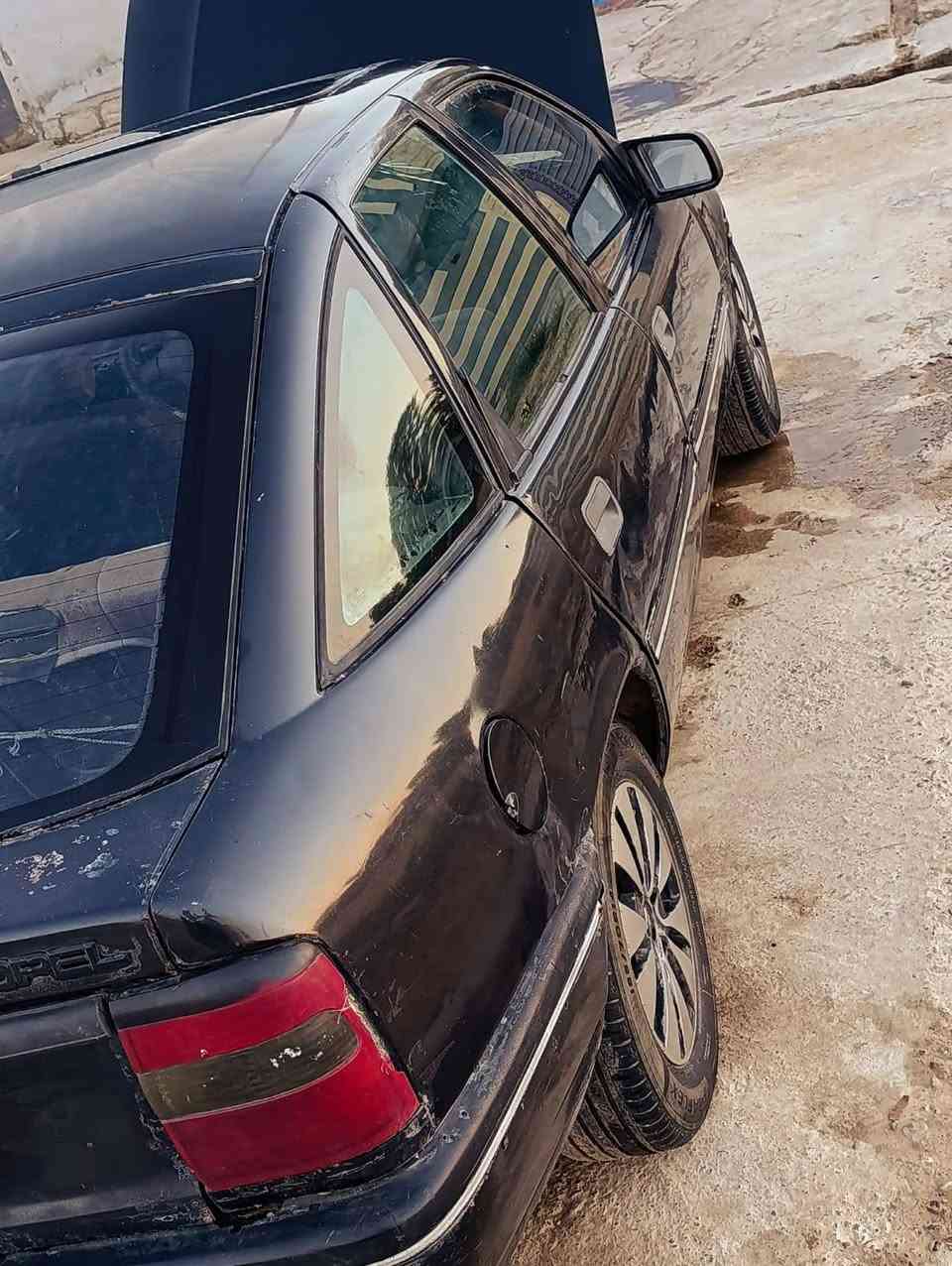 فكترا حجم 18 موديل 91 محرك بي صرف سعر 27 بي مجال شرط تحويل رقم صاحب سيارة ***********
