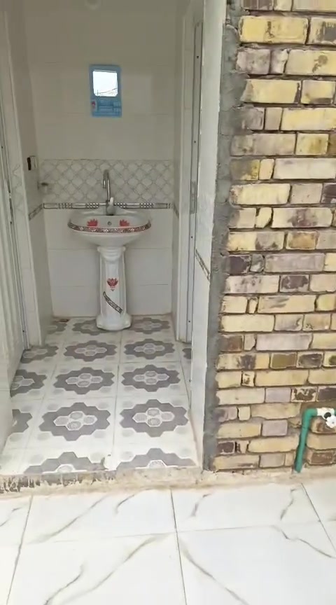 سلام عليكم
▪️ دار زراعي للبيع 

▪️بناء جديد طابوق درجى اولى 

▪️المكان سوق الشيوخ بالبروتين قريب على جامع ابو تراب 

▪️المساحة 200 /م

▪️يتكون من غرفتين و  مطبخ وصالة وصحيات داخلية وخارجية والدوانية ماكاملة  

▪️السعر 59 وبيه مجال قليل بيع مستعجل 

▪️الاستفسار واتساب او الاتصال على رقم التالي 

▪️***********
▪️سيد حسن الموسوي 

▪️مكتب الاحرار شارع البصرة يم جزرة مبايلات القديمة
