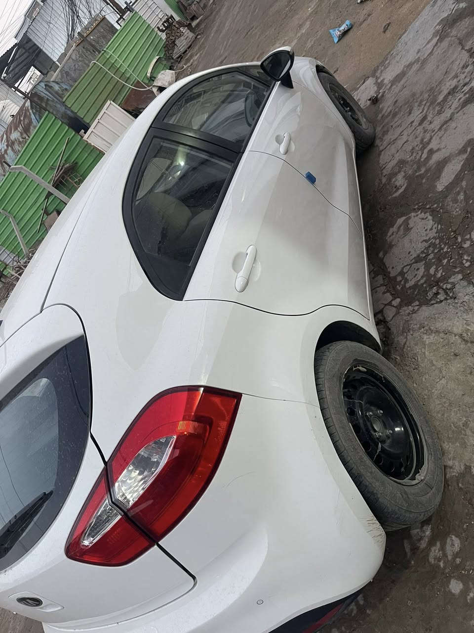 السلام عليكم
كيا ريو 2014 خليجي الدولية مكفولة بيها كارت تكحيل باب الخلفي فقط كير محرك صدر تبريد كفالة محرك 1600دوش مري شفط داخل بيجي ماشيه 75 فقط سيارة جديده جداً سبير منازل  السعر 96

***********

مكان الاعظمية
