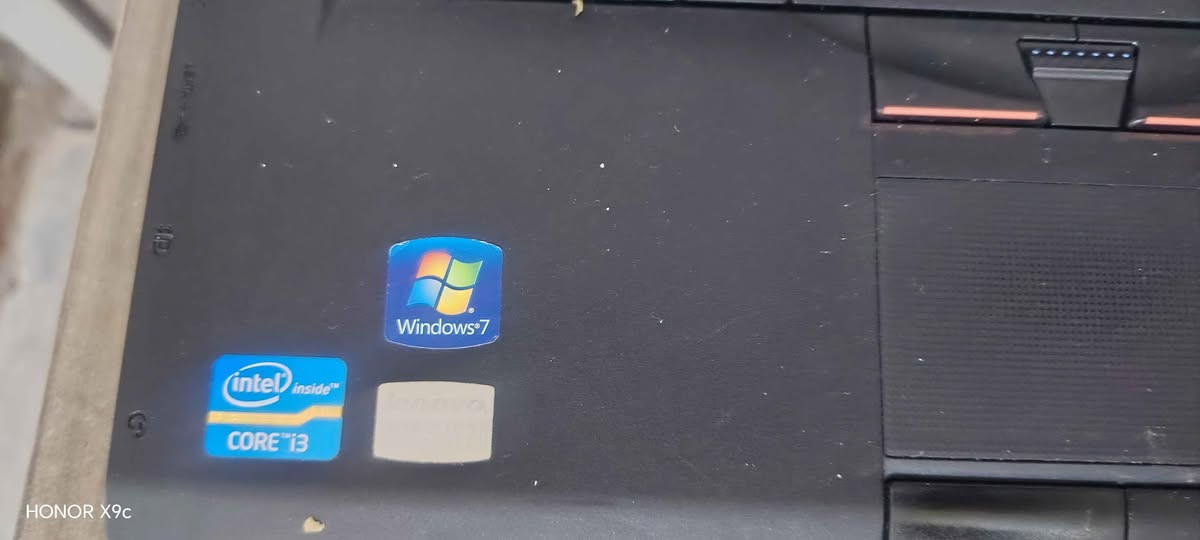 لابتوب لينوفر جديد استعمال اسبوع الهارد 250. السعر 90 الرمادي, الأنبار


**إذا كنت صاحب هذا الإعلان وتريد حذفه لأي سبب، رجاءا أرسل رسالة إلى الدعم الفني**