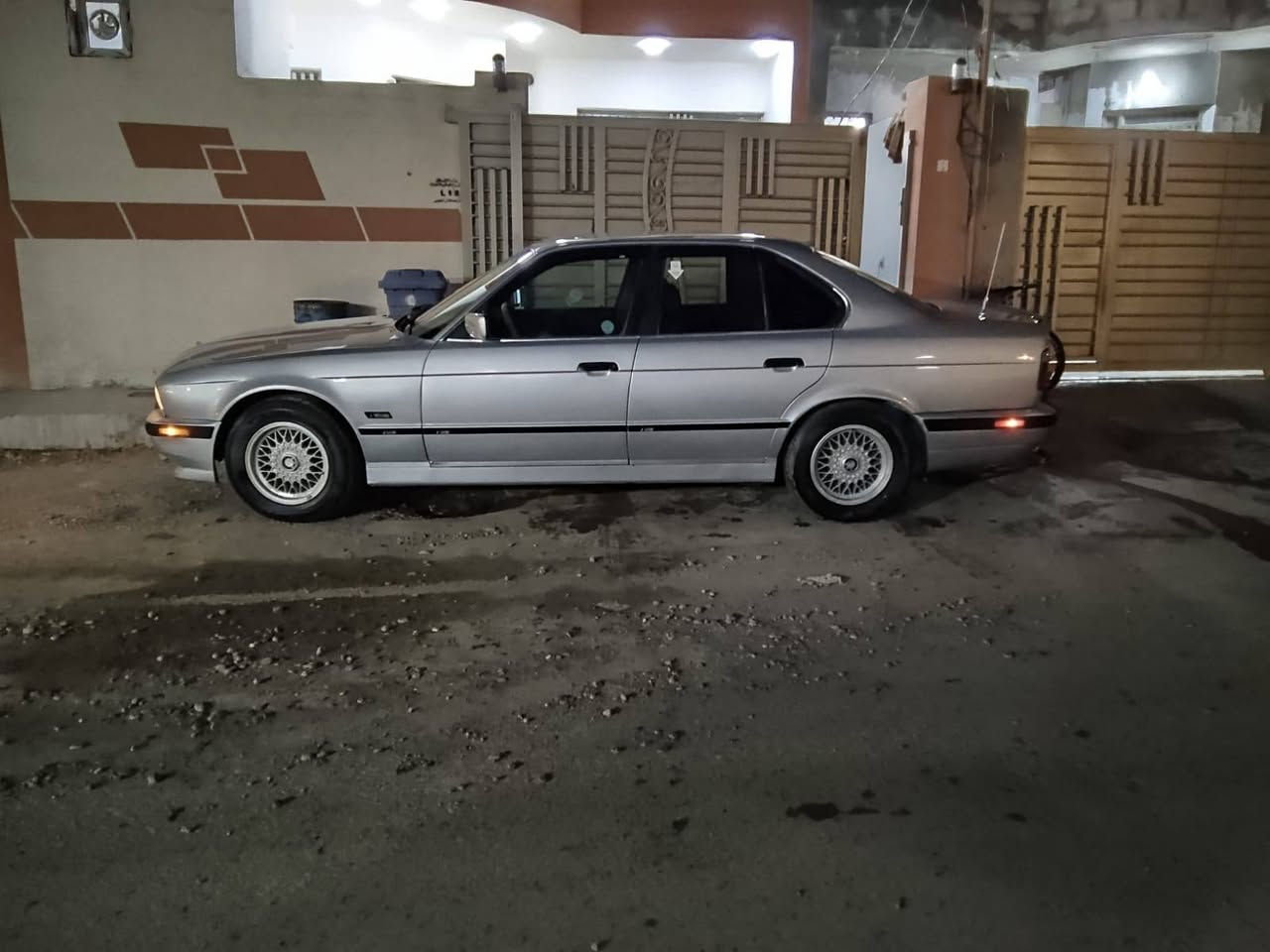 للاستفسار عل الرقم ***********
