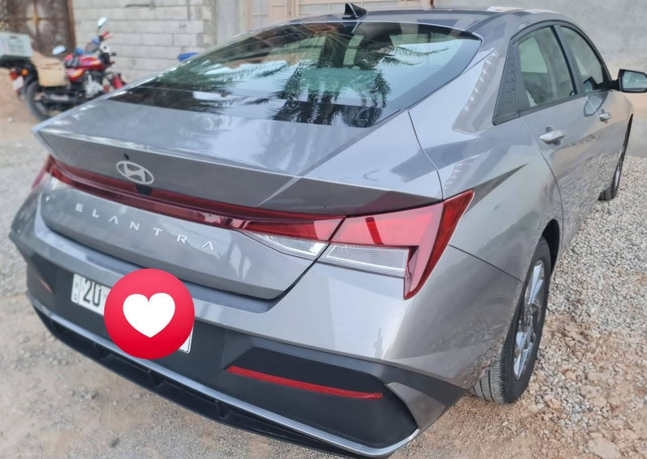 النترا ٢٠٢٤ بانزين وارد امريكي رقم ديالى تحويل مباشر محرك ٢٠٠٠ دوش بيه ضرر بنيد سطحي بدون دواخل ماشية 26 الف مايل السعر ١٥٥ مكاني بعقوبة
***********
