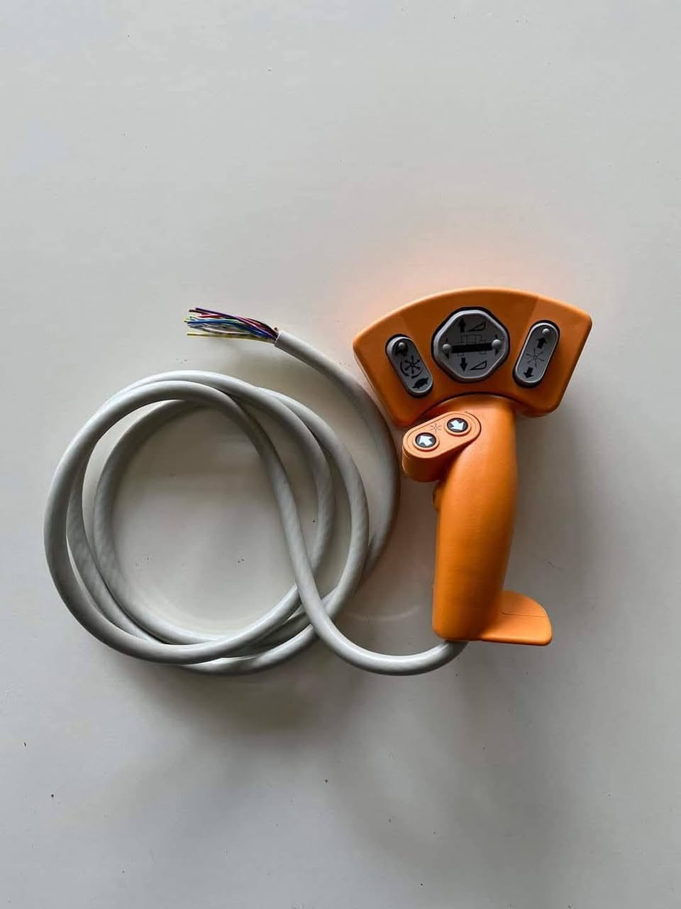 بسم اللە الرحمن الرحیم .     CNH
مواد حاصودة  نيهولاند    CNH   ئۆرجناڵ  اصلي
   تخم  واير /   تشحيم شةريكة / بلاجكتور // كونترول /
يدة  تبلة  //   شفرة  // قوانيخ  /


**إذا كنت صاحب هذا الإعلان وتريد حذفه لأي سبب، رجاءا أرسل رسالة إلى الدعم الفني**