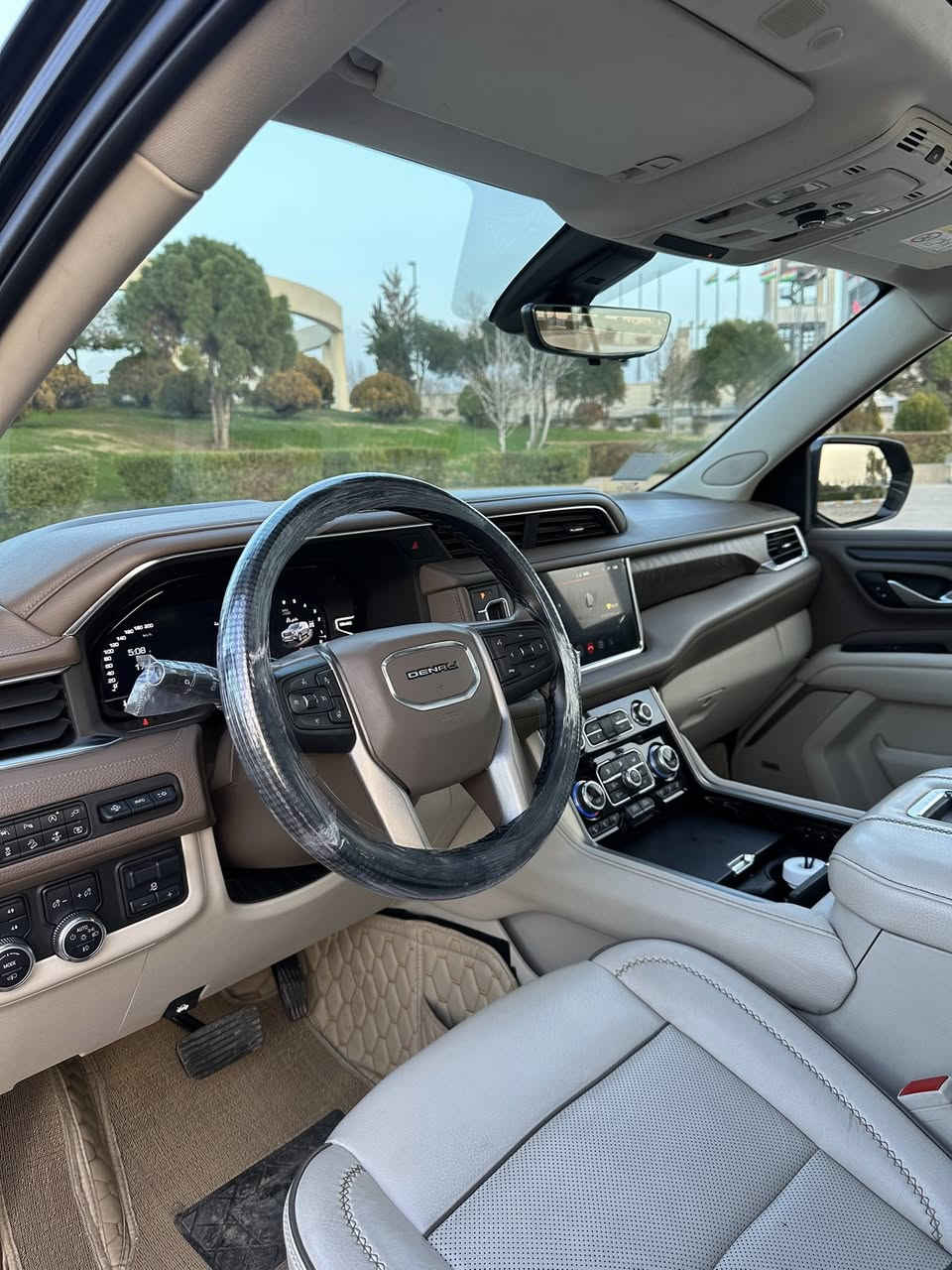 للبيع او مراوس جمسي دينالي2022 خليجي
ماشية ٣٨ الف كيلو متر فقط
فول فول مواصفات 1/ 1  (ضمان شركة المنصور )
المواصفات
مقاعد جلد vib اوف وايت 
دبل اكسل 4X4
بانوراما 
٥ كامرات 
دوسات كهربائي
جكات 
كشنات امامي خلفي كهرباء
كشنات تبريد تدفئة 
ثلاجة 
شاشات خلفية 
داتاشىو
صندوق كهرباءي
وباقي المواصفات دينالي معروفة متخلص
السيارة مكفول كفالة عامة 
بلاك ادشن
السعر 558$ 
السياره رقم اربيل بشرط التحويل او الوكالة
مكان السيارة اربيل 
***********
