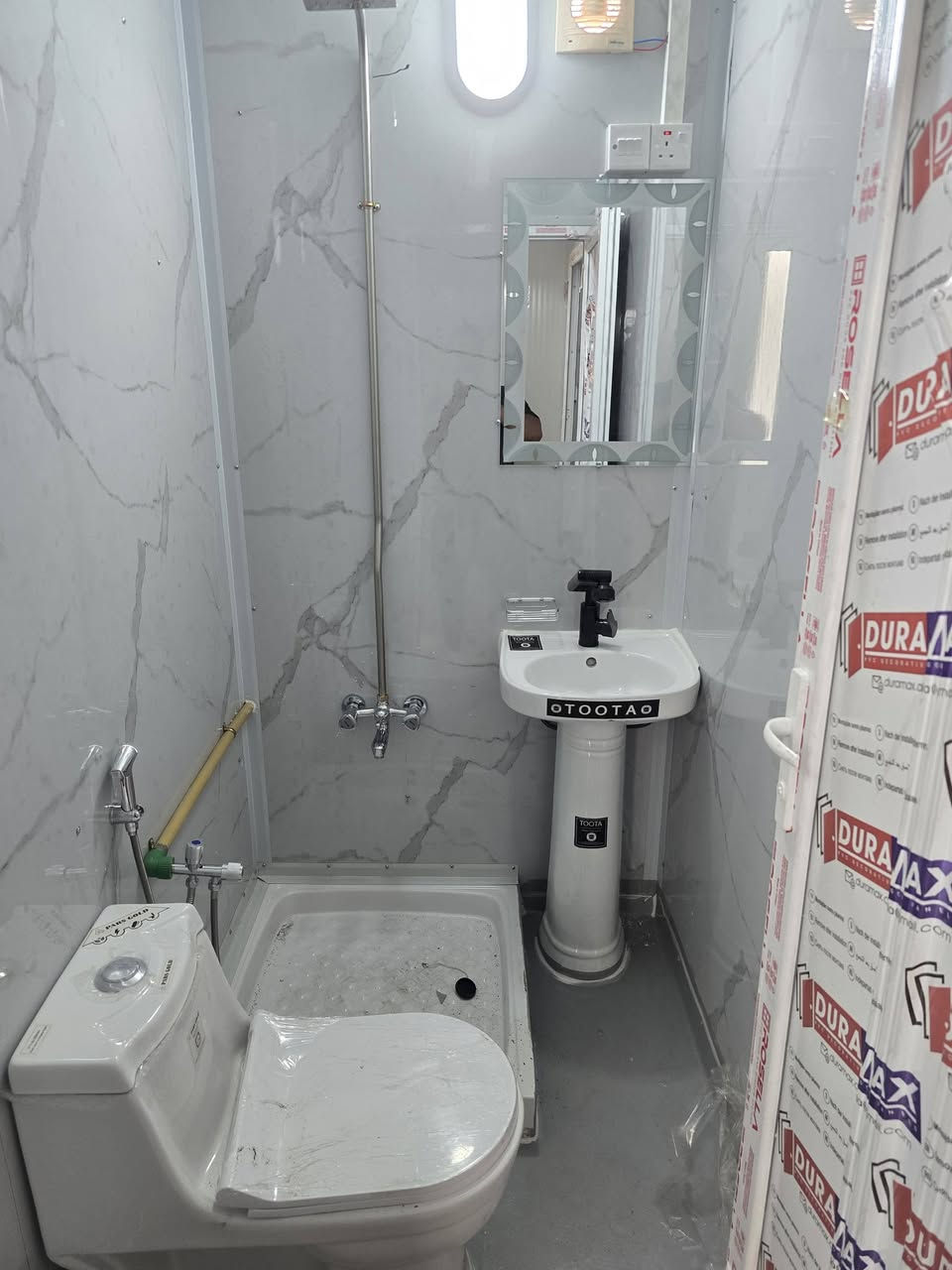 كرفانات حمامات ونقات حراسه جاهزه تحميل هذا رقم ابو ملاك اذا حبيته اي استفسار والله يرزق الجميع***********
