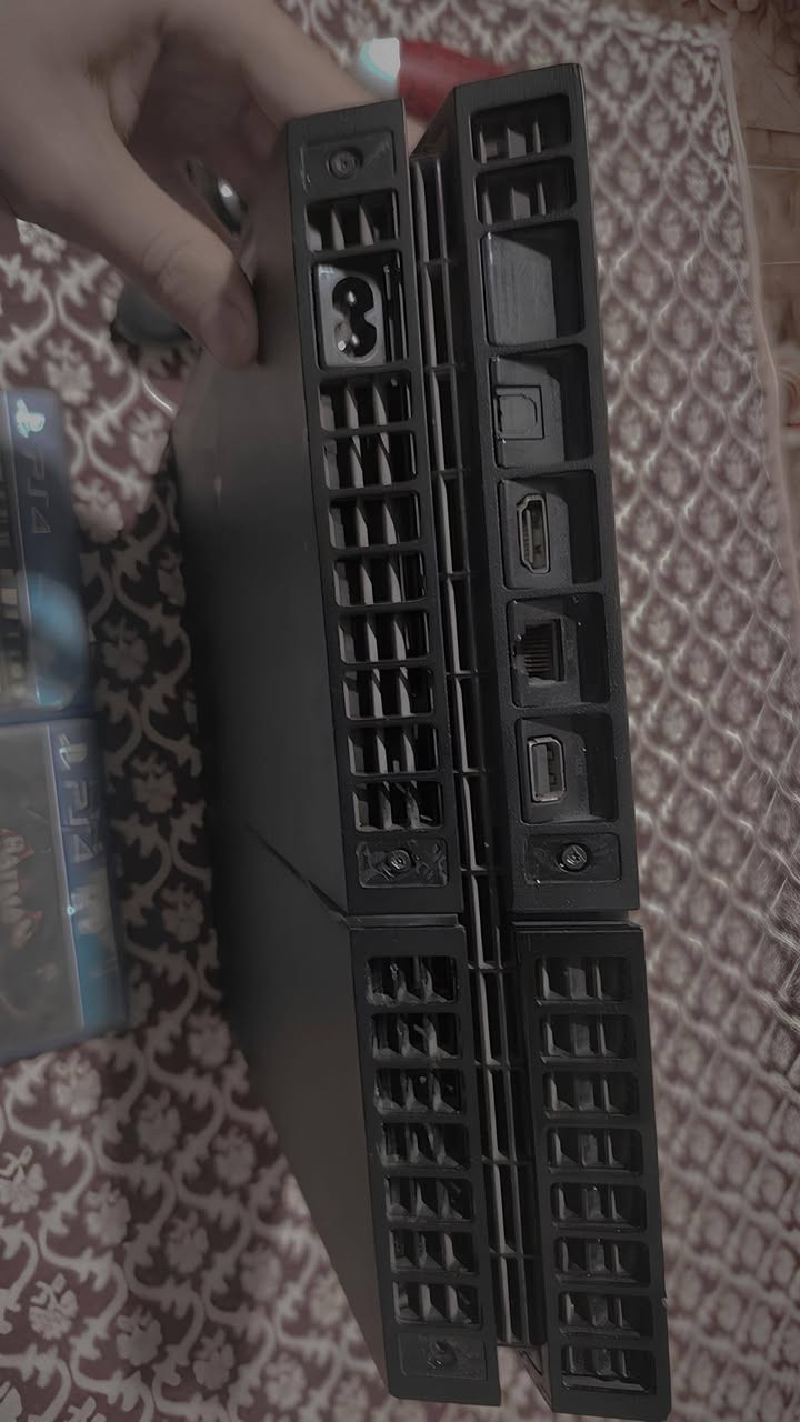 سلام عليكم
 بـلـي فـور للمراوس #فقط 
بـ اكس بـوكـس وان او اعـلـه مـنـه بـشـويـه
..................... 
الـجـهـاز كـامـل مـلـحـقـاتـه
١ . جوسـتـك عـدد 2 _ تـجـاري / الاصـلـي
٢ . وايـر اج دي 
٣ . وايـر تـشـغـيـل 
٤ . 3 اقـراص : gta5 عـدد 2 / باتـمـان 
..... 
#الجهاز_مفتوح_فقط_للتنضيف 
#الـسـبـب جـان مـتـروك
.....  
تواصل فقط واتساب 
هـ *********** 

#ملاحضه_الحساب_الي_بل_جهاز_مو_ويه
