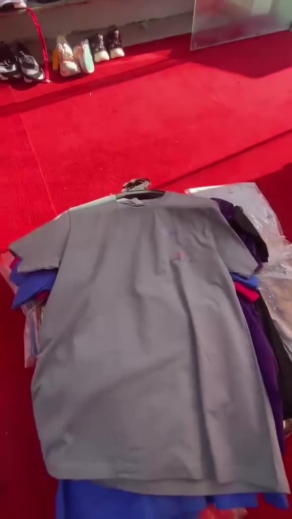 🔥 وصلت تشكيلة جديدة من التشيرتات الرجالية 🔥

👕 سعر القطعة بالجملة: ٤,٠٠٠ دينار فقط

✅ جميع الألوان متوفرة
✅ جميع القياسات متوفرة
✅ كميات كبيرة وخيارات متنوعة تناسب الجميع

📍 العنوان: الصقلاوية 

📦 نوصل إلى جميع محافظات العراق.


**إذا كنت صاحب هذا الإعلان وتريد حذفه لأي سبب، رجاءا أرسل رسالة إلى الدعم الفني**