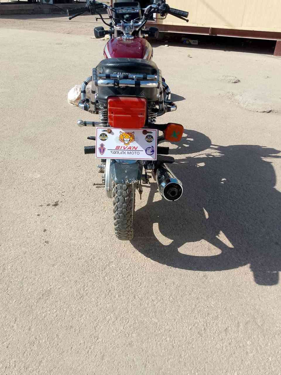 أعادة نشر بسبب الوعود الكاذبه 
موطور للبيع او للمراوس حسب القناعه سيفان موديل 21 لون موروني محركه ما مفتوح يشتغل نگره سلف كهربائياته يعوزهن شويه ضبضبه دبلاته فول باقي التفاصيل خاص او الأتصال عالرقم 
مكاني/ القائم حي غزه قرب مقبرة السلمان 
الرقم/ ‏‪***********‬‏
