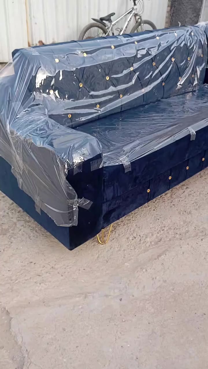 تصليح قنفات الديوان بانواع القماش التركي الدرجه اولى العنوان الرئاسه شارع 20 واتساب ***********
