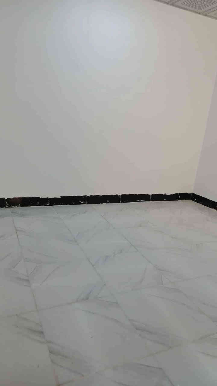 #مكتب_سماء_النجف_للعقار

عنوان البيت مقابل  قرية الغدير ابشارع المطحنه 

***********☎️

تفاصيل البيت 👇👇المساحه 55متر 
#ال
سعره 18 وبيه مجال 🤑
#غرف نوم عدد 1
#وصاله عدد 
#مطبخ
#حمامات عدد 1
 
#ملاحضة البيت بناء 2025
سند 25
#شارع عرض 12متر
ماء+كهرباء+كيبل ضوئي مقابيل +مولده+مدارس حكوميه واهليه ومول تسوق منزلي 

جميع الخدمات متوفره
للاتصال 
***********واتساب
