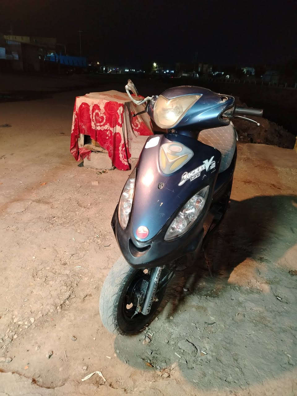 السلام عليكم دراجات كامكو مديل 14 دراجه نضيف كامله برقي ماعوزه كلش شغل بيه سعر خاص نتصال على رقم الهاتف ***********
