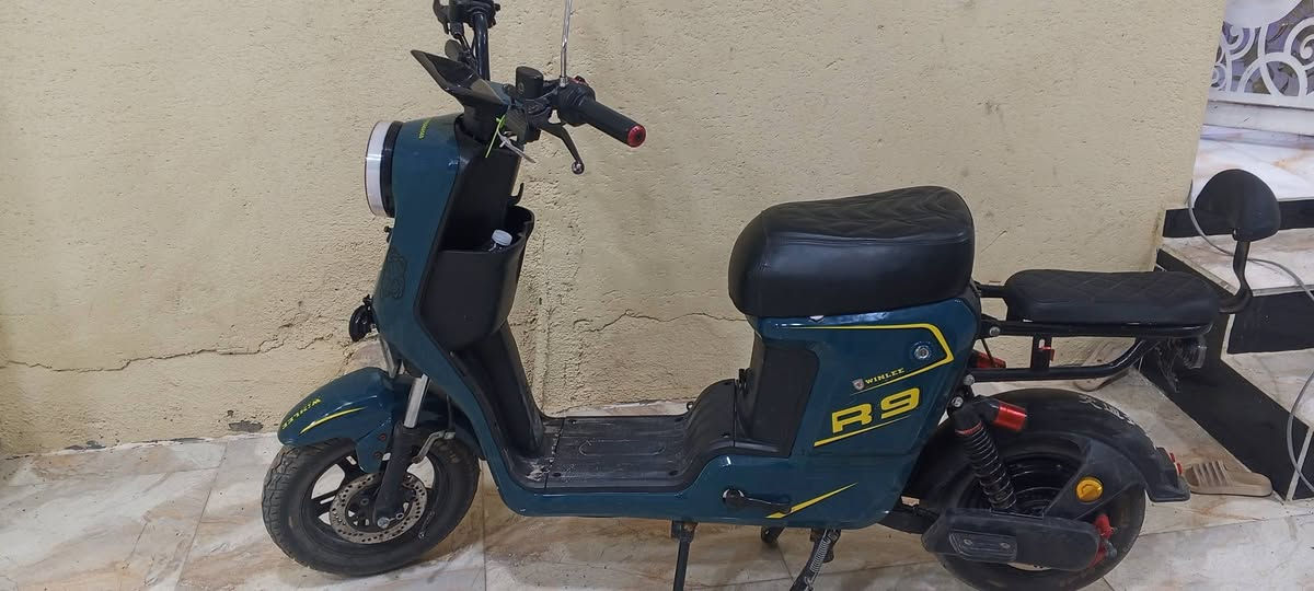 دراجه شحن البيع نضيفه وباتريات جددكهربايات شقاله السعر 325وبيهه مجال قليل


**إذا كنت صاحب هذا الإعلان وتريد حذفه لأي سبب، رجاءا أرسل رسالة إلى الدعم الفني**