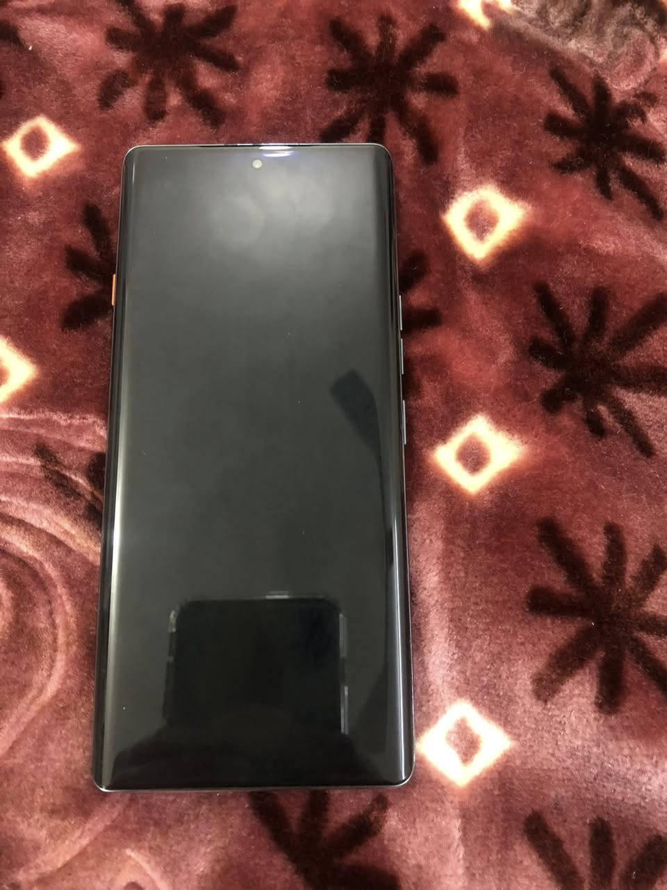 سلام علێکم
بۆ فرۆشتن  TECNO CAMON 40 PRO 5g✅
موبایلەکە خاوێنە زۆر کەم ئیشی کردوە بەشەرتی ناو ئاو ئەیفرۆشم پاتری 5200 ma زاکیرە 256 gb شاشەی 144 Hz و Ram12+12 یە کامێڕەی  50 mp بۆ نرخ نامە بنێرە شوێن ڕانیە  *********** ئەدمین ❤️
