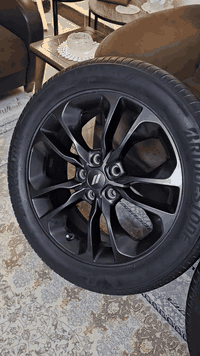 من رخصت الادمن ويل دورنكو حجم 265/50/20 مع تايرات برجستون نضيف
السعر 800$ 
العنوان ديالى خانقين و اكو توصيل


**إذا كنت صاحب هذا الإعلان وتريد حذفه لأي سبب، رجاءا أرسل رسالة إلى الدعم الفني**