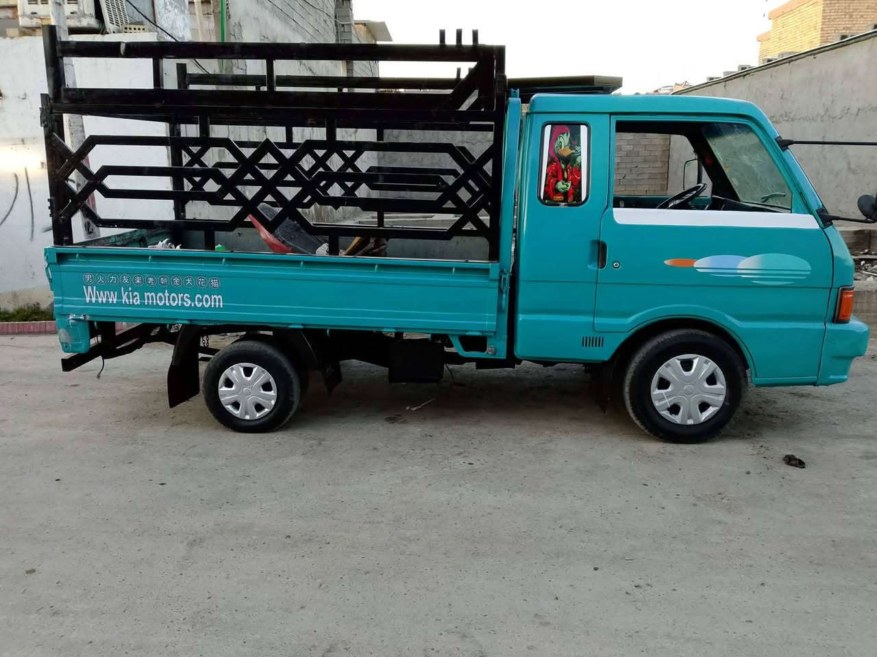 السلام عليكم كيا موديل 94 6 شنقال مكان بغداد المعامل السنويه لل 27 رقم بغداد السعر 40 ***********
