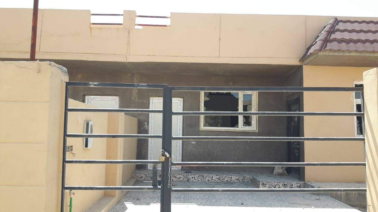 دار للبيع في مجمع دريم ستي  مساحته ٢٠٠ متر، نوع النموذج B. المبلغ الواصل الى الشركة ٣٧ مليون و ٦٠٠ الف دينار، المبلغ المتبقي ٥٠ مليون و ٤٠٠ الف دينار
سعر البيع ٢٧ مليون و ٦٠٠ الف دينار
للأستفسار الاتصال على الرقم ***********
