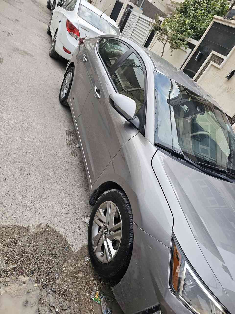 النترا 2020 وارد للبيع
محرك ٢٠٠٠ دوش
كير cvt
ماشية 46 الف ميل
رقمهة اربيل
محرك وكير وتبريد مكفولات من كل شي
تايرات مبدلة قبل فترة ، حالة الصدر متسوطة
بيهة طخة بالصندوك وطخه مال حادث مبينات بالصور ، كل الصور بالمنشور صور السونار القديم و الحادث وكل تفاصيل السيارة
السعر 130 وبيها مجال للشراي
مكاني : بغداد - حي الحسين يم العامرية
رقم للتواصل : ***********
