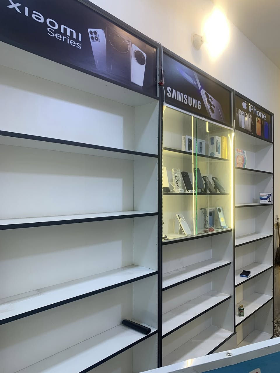 ‎عرضات جدد للبيع لسعر ٧٠٠ وبيهم مجال ***********
