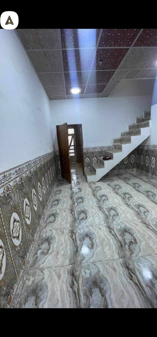 بيت ١٠٠ متر شارع ٢٠ مفتوح على ال٦٠ العرضي الثاني خلف المدرسه الورديه طابق واحد صب مسلح رقم القطعه 59886 بصف الركن
نضيف ارضيه بورسلين جدران سيراميك غرفه وصاله ومطبخ واستقبال وصحيات خارجيه وداخليه السعر ٨٤
البيت فارغ جاهز للسكن للاستفسار ***********
