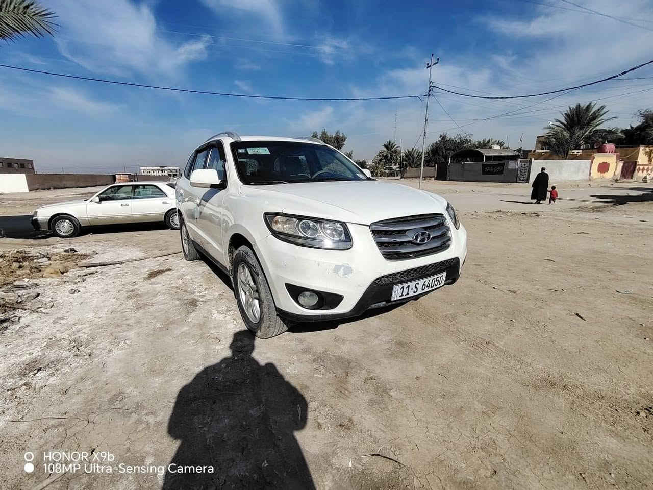 السلام عليكم هونداي سنتافي 2012خليجي فول موصفات السياره سته سلندر بيه تجيه ومصبوغه عام  المكان حله السعر 90. بيع مستعجل بسمي رقم الهاتف ***********
