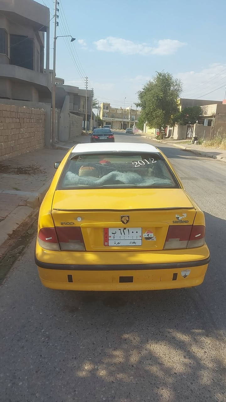 السلام عليكم اخوان سمند للبيع ناطق  موديل 12 شرط التحويل  سياره حلوه ونظيفه   بس تبريد ما يشتغل ما اعرف اشبي ما فاحصه وصدره نص عمر  تايرات جدد  سعره 42 $  وبيه مجال  الشراي يخابر ويدلل ***********
