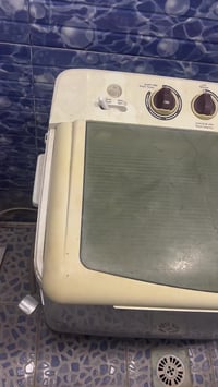 غسالة • غسيل وتجفيف • قرب مركز الثورة