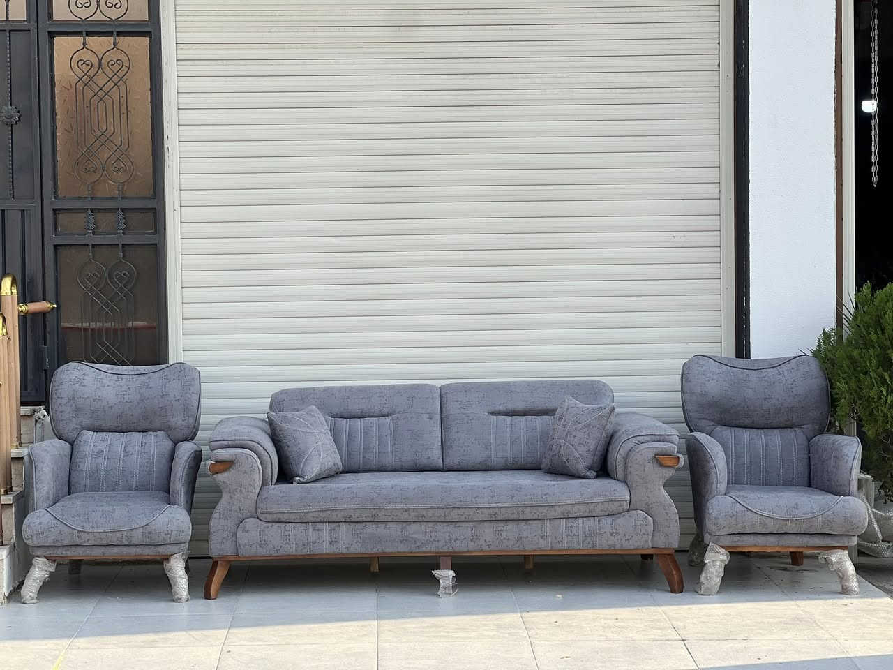 ‏‎یەک ملیون ١٥٠هەزار گەیاندن بێبەرام 
‏‎زەمانی ٥ساڵ
***********
10نەفەری 
دوو ٣نەفەری
چوار١نەفەر

توصیل ماجاني
