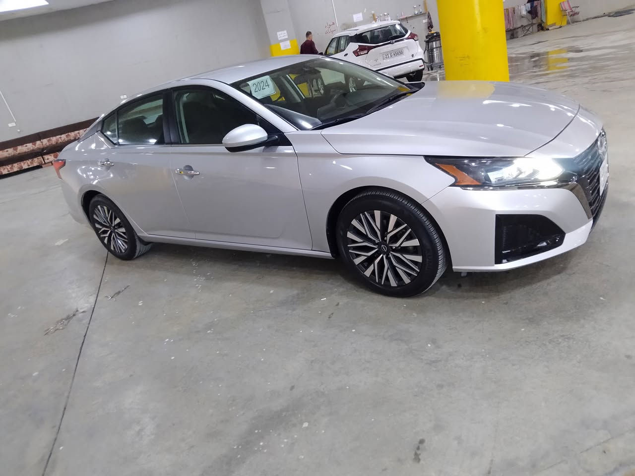 نيسان التيما وارد امريكي 2024مواصفاتsv  ماشيه 39ضرر جاملغ أمامي شبر بدون اي دواخل تبديل بلاد بدون اي صبغ سياره فول رادارات أمامي جانبي خلفي  سياره بأسمي تحويل وكاله رقم سنويه هزه براد كله جديد كير و محرك مكفوله سياره مكفوله من دعاميه لدعاميه 
عنوان ديالى خانقين
السعر 170بي مجال
رقم هاتف ***********
