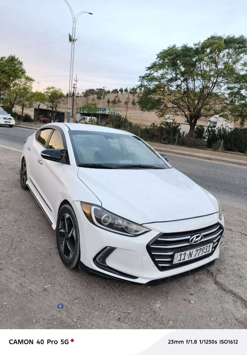 النترا 2018 سياره وارد أمريكي سيارة حلوه كلش ونظيفه بصمه  حادث جنطه وسونار موجود بل صور حادث  أمريكا فقط جنطه بنيد بي مكانات تقشير كحلته موصفاته نقطه عمياء كامره خلفيه اماميه
تحكمات ستيرن  وكومه بيهه بعد بس هنه معروفات مواصفات سياره مكينه تحسه طافيه من كثر ما ناعمة 
تبريد ثلج السعر ١٢٣ وبيهه مجال كلش قليل حك جيتك 
الكاظمية ***********
