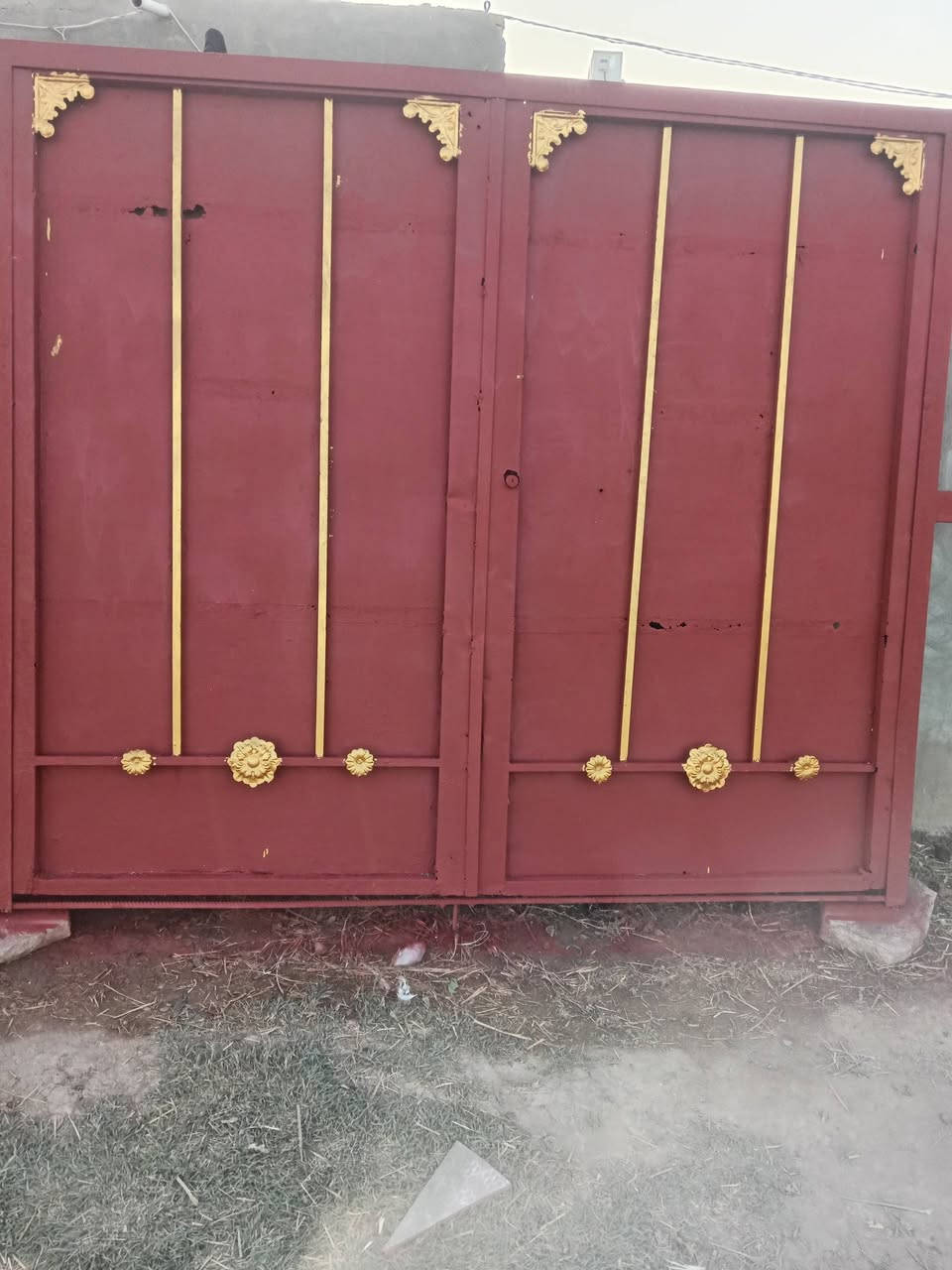 سلام عليكم
بابين ثقيل
واحد رتفاع مترين وربع ب ١٤٠
وثاني طول مترينه اله ربع ب ٩٠
ذي قار شطره ***********
