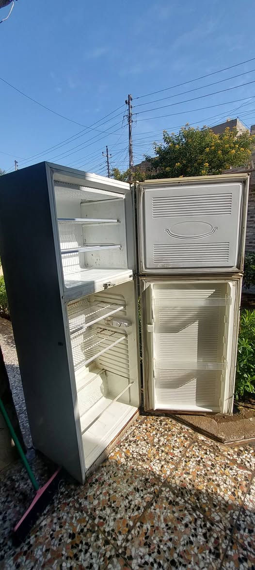 ثلاجة 18 قدم للبيع السعر 150 شغالة بالكامل العنوان الحبيبية
***********
