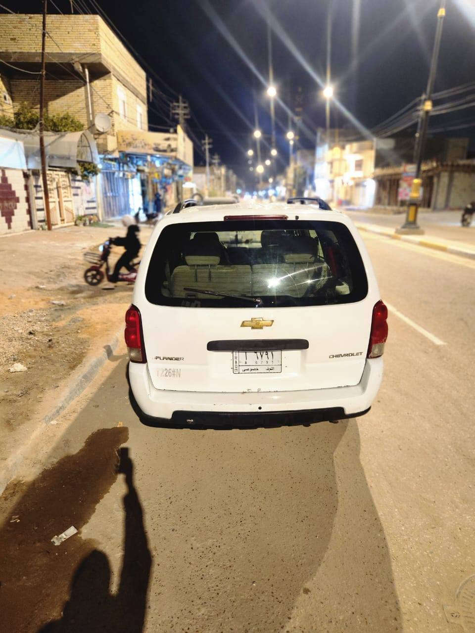 سلام عليكم عندي سيارة للبيع شوفر بلاندر الفين وسبعة كير مكينة خير من الله بس الحدادية مو حلوة بيع او مراوس حسب القناعة السعر ٥٥
مكان كربلاء 
الرقم ***********
