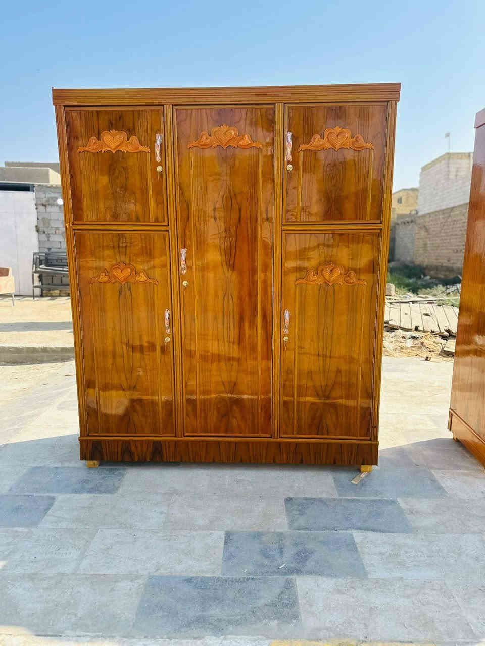 سلام عليكم كناتير بوفيات حسب طلب نقد اقصادكلمن سعره عنوانه الرفاعي شارع السايلو المعش 
*********** واتساب 
***********
