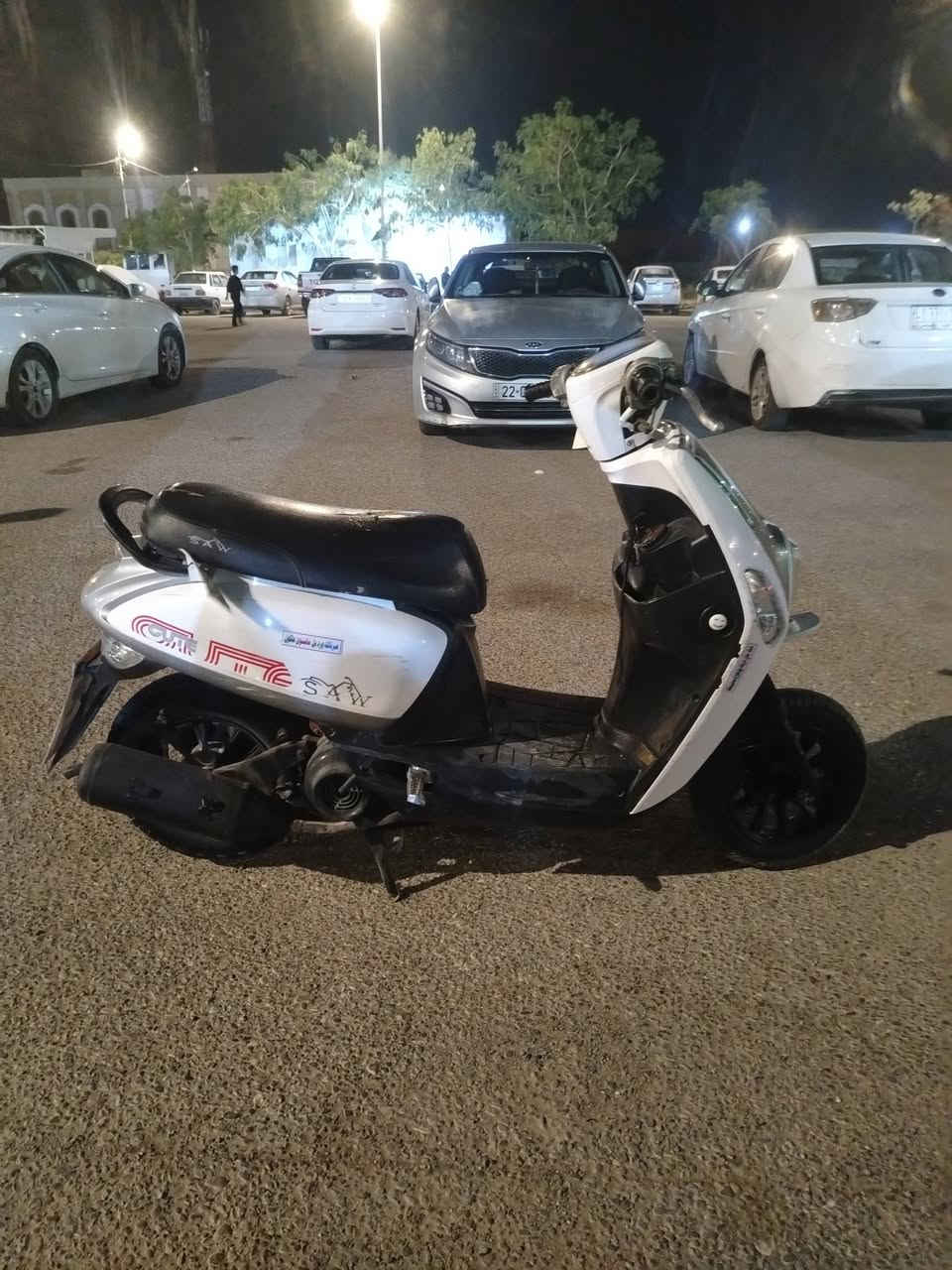 السلام عليكم دراجه ماكس بوليسي حديثه مديل 18 
مقدمه دسك دراجه شرط محركها شلعه ومعدل 
لاتنقيص  ولا تبخير محركها نضيف سلف  رياضي قايش 
جلاتيني تايرات جدد دبلات جدد جك نص وجك صفح 
ثينهن جدد مشدودات كفرات بلاديه لاتجاريه ولا اي شي 
مال واحد علا باب الله سعرها ٣٥٠، الرقم الهاتف
***********،
