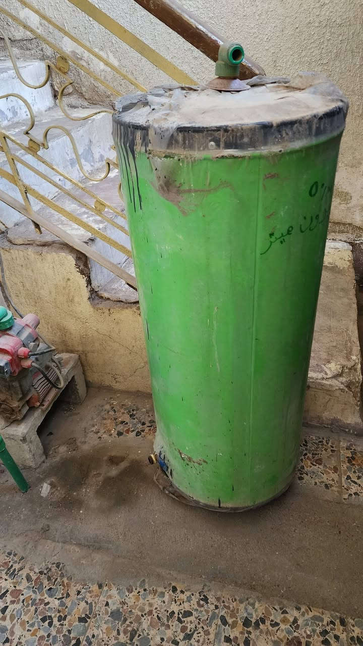 السلام عليكم درام مابي شي طن سعر 70
كيزر عراقي120التر ب30
كيزر أصلي 60التر ب35 
العنوان بصرة مناوي باشا 
للاتصال ***********
